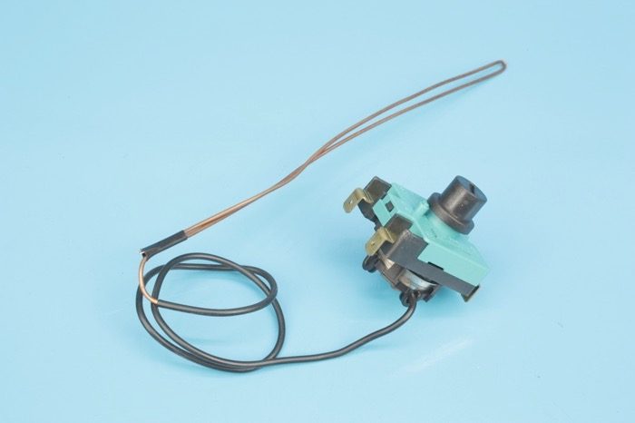 THERMOSTAT CHAUFFE-EAU FAGOR BRANDT AS0005222 (THERMOSTAT – CHAUFFE-EAU)