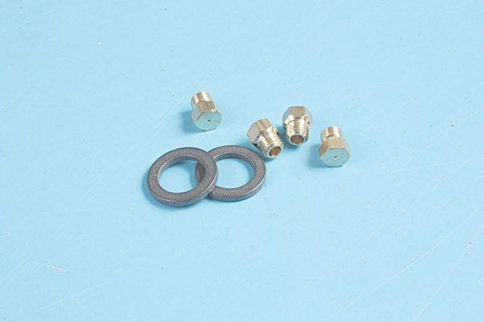 JEU D’INJECTEURS GAZ G30 29 MBAR WHIRLPOOL – – 480121104085 (DIVERS – PLAQUE)