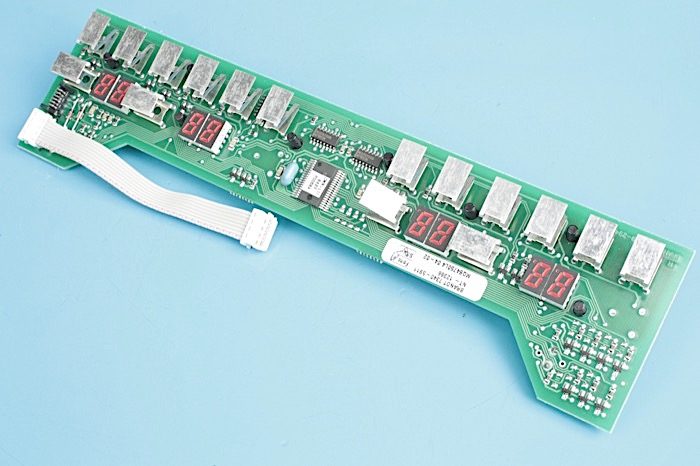 CARTE DE COMMANDE PLAQUE INDUCTION FAGOR BRANDT – 74X3205 (CARTE ÉLECTRONIQUE – PLAQUE)