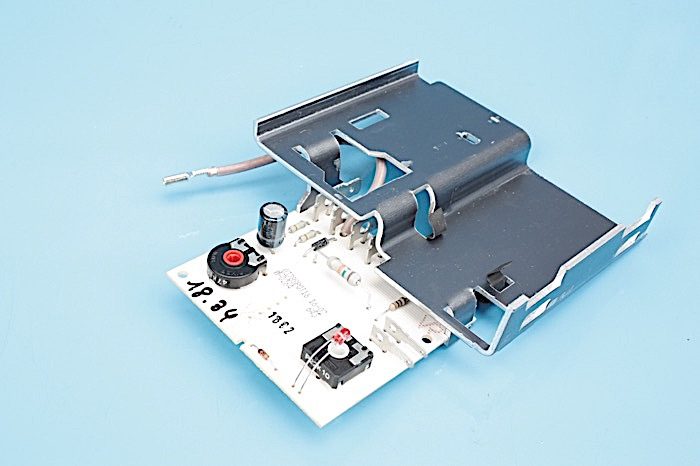 CARTE DE PUISSANCE CONVECTEUR SPOT II NOIROT AIRELEC – S131AA0378 (CARTE ÉLECTRONIQUE – CHAUFFAGE)