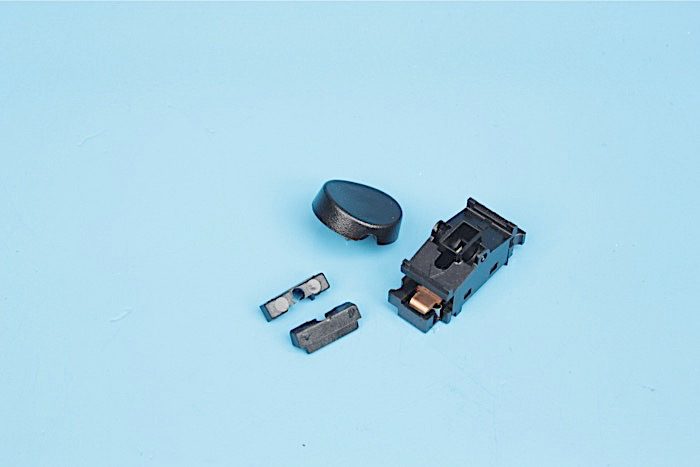INTERRUPTEUR DE COMMANDES HOTTE DE DIETRICH – 75X2926 (CARTE ÉLECTRONIQUE – HOTTE)