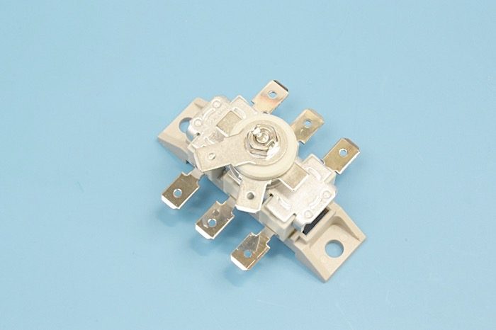 THERMO-RELAIS TRIPHASÉ POUR ACCUMULATEUR BAUKNECHT – 481228248119 (THERMOSTAT – CHAUFFAGE)