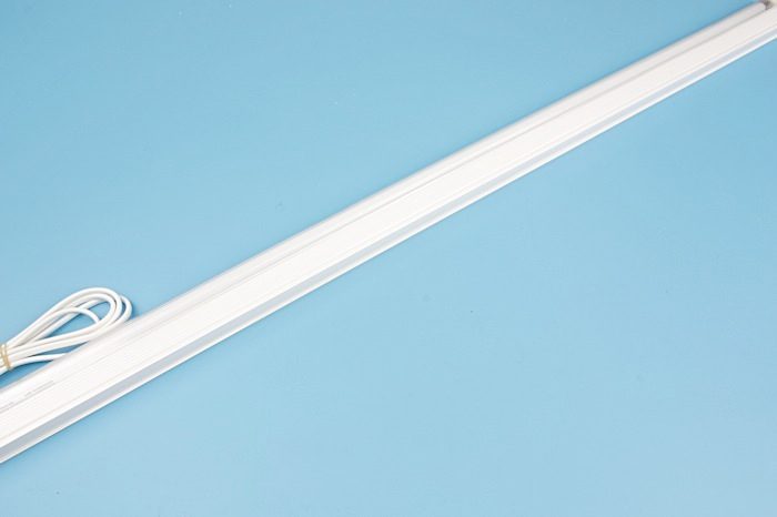 TUBE NÉON HOTTE AIRFORCE POUR MODÈLES F24 F69 – AFNEONF2490L (ECLAIRAGE – HOTTE)