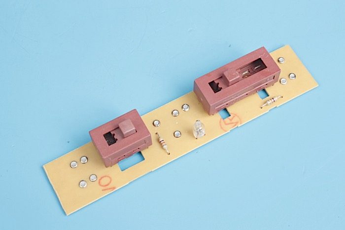 CLAVIER DE COMMANDE HOTTE 08086140 – 75X2050 (CARTE ÉLECTRONIQUE – HOTTE)