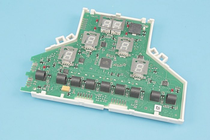 CARTE DE COMMANDE PLAQUE INDUCTION EVERTON – A127410 (CARTE ÉLECTRONIQUE – PLAQUE)