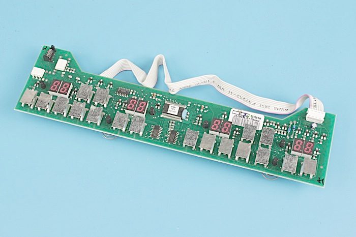 CARTE DE COMMANDE PLAQUE INDUCTION FAGOR BRANDT – 70X0109 (CARTE ÉLECTRONIQUE – PLAQUE)