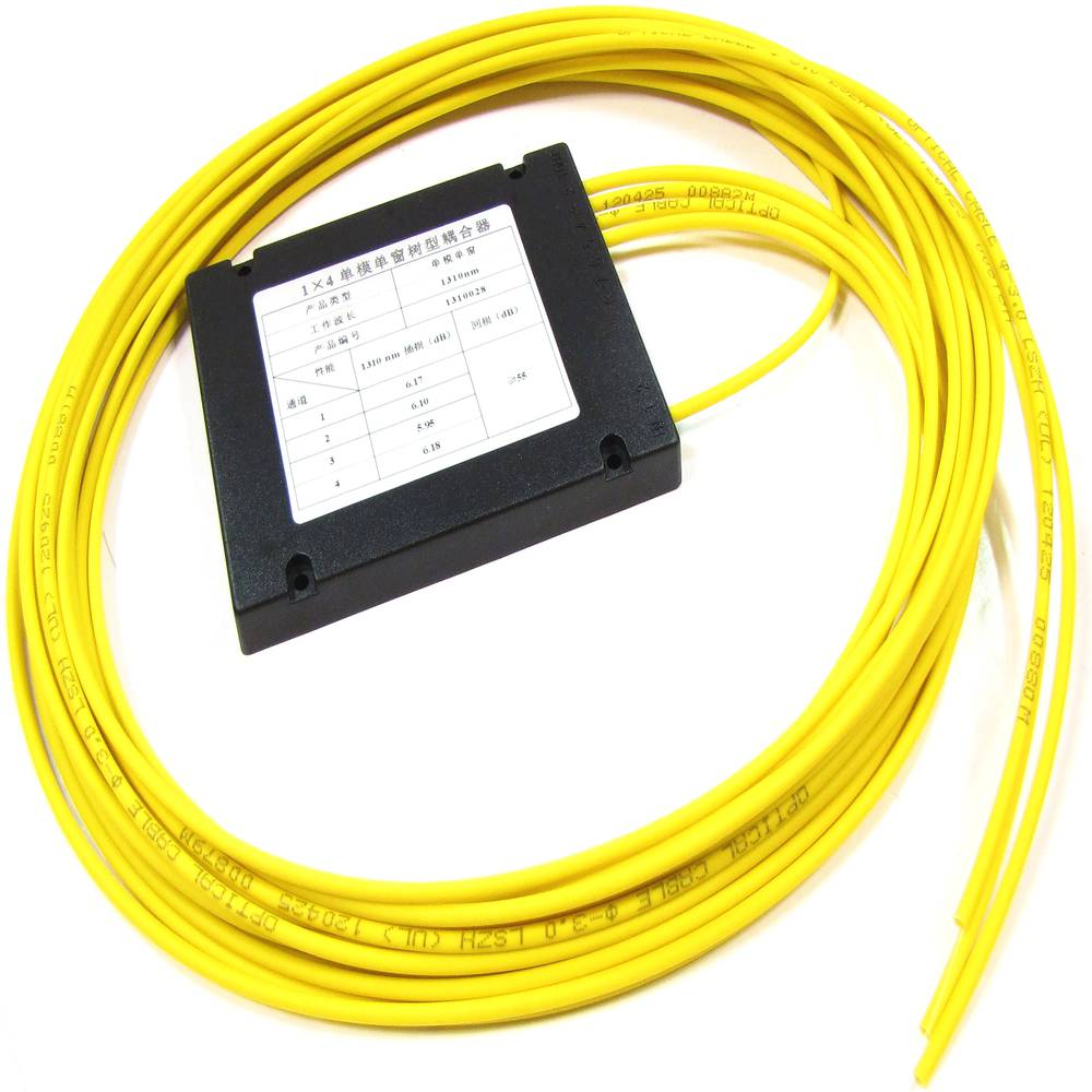 1310/1550 de signaux par fibres optiques splitter 1 à 4 deux fenêtres