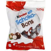 Bonbons de chocolat au lait fourrés au lait et noisettes