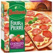Pizza au chorizo, fromages, oignons rissolés, sauce douce aux épices, surgelé