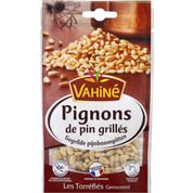 Pignons de pin grillés