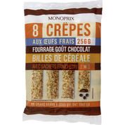 Crêpes aux oeufs frais fourrage chocolat et billes de céréale