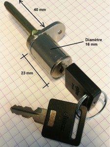 Serrure de meuble à entrainement 1 oreille – 2 clés